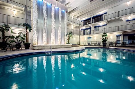 branson lodging indoor pool